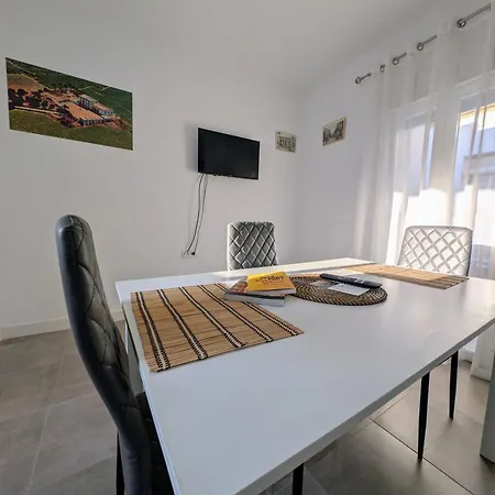 Aparthotel A Jerez 4*