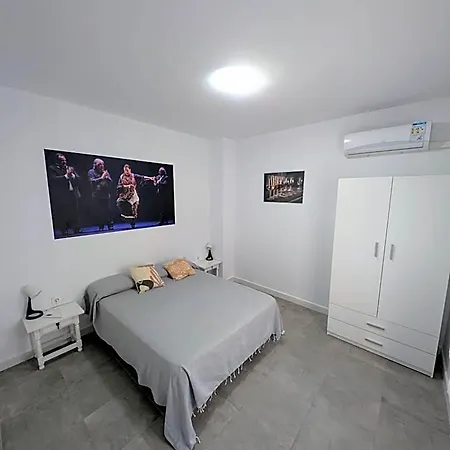 A Jerez מלון דירות 3*