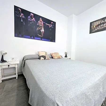A Jerez מלון דירות 3*